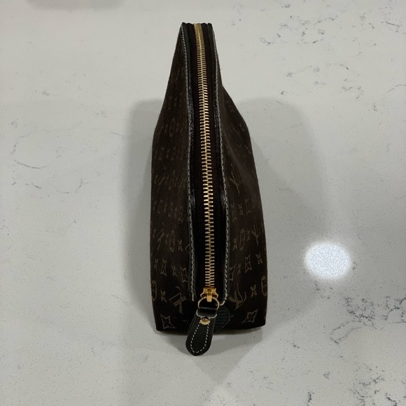 Louis Vuitton Monogram Cosmetic Pouch - Picture 4 of 8